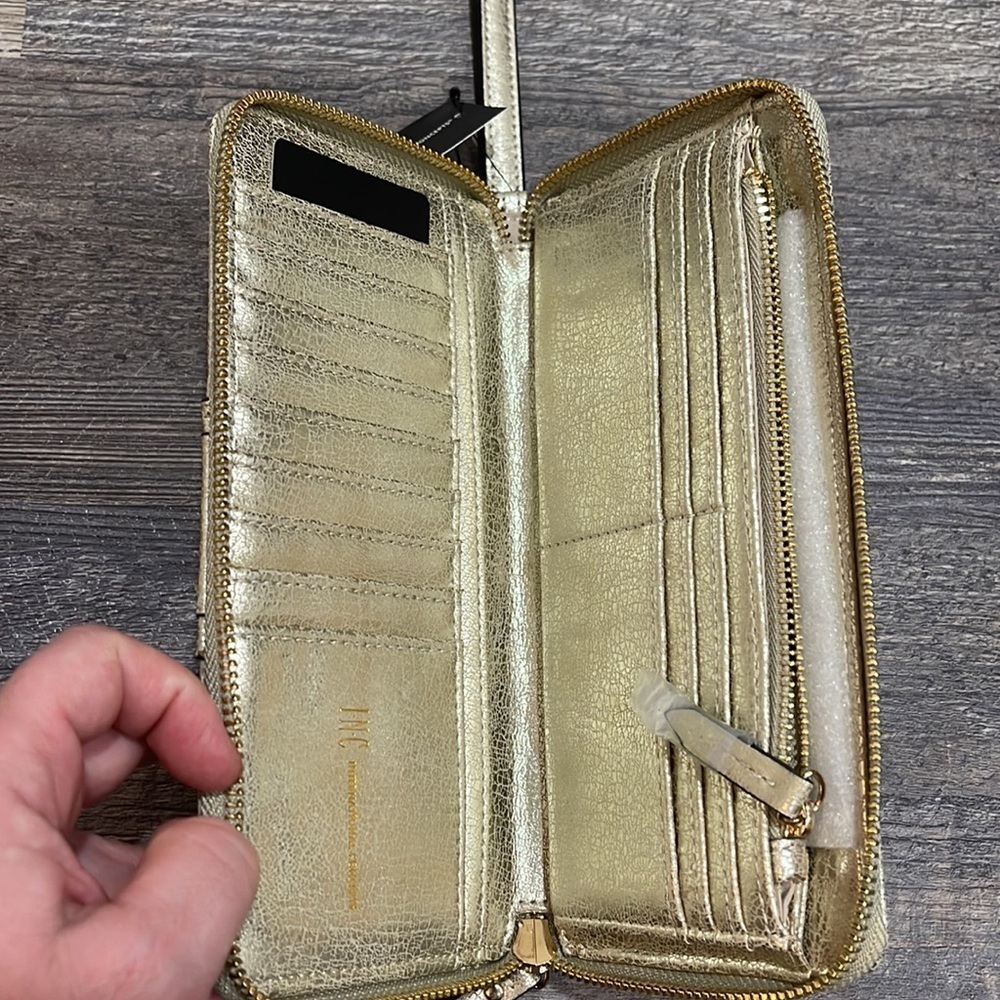 INC wallet - Picture 5 of 10